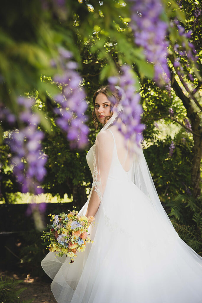 Trouwen in Zeist. Fotoshoot bij de Botanische Tuinen in het Science Park Utrecht.